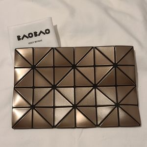 Bao Bao Issey Miyake Lucent Metallic Flat Pouch - Light Brown
